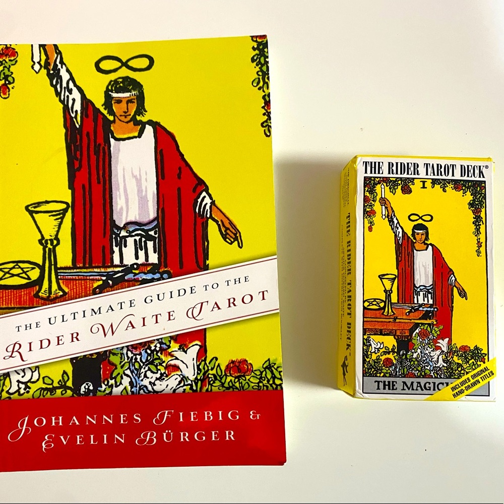 🌙⭐️Tarot Cards & Tarot Book Set ⭐️🌙